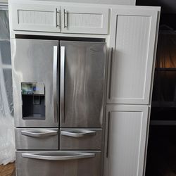 Custom cabinets for refrigerator with built incabinets