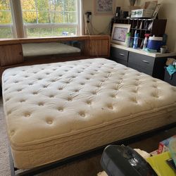 King Bed With Head Board And Side Cabinets