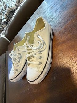 Converse Chuck Taylor Low Top Sneakers