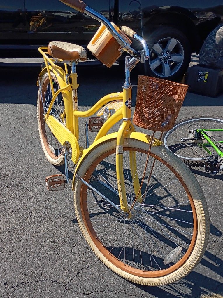 HUFFY CRUISER BIKE