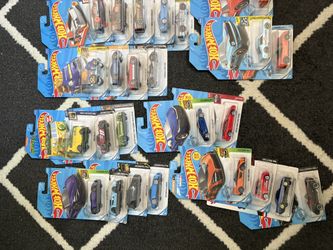 bunch of hot wheels