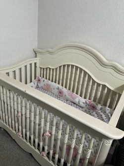 Baby crib