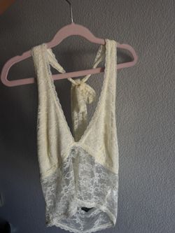 Gorgeous Lace Cream Crop Top Size S/M