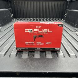 Milwaukee M12 FUEL 12-Volt Lithium-Ion Brushless Cordless 16-Gauge Variable Speed Nibbler (Tool-Only)