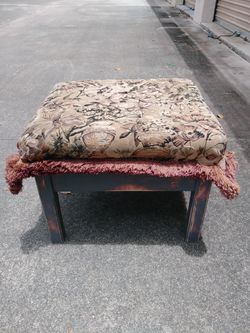 Cute.durable ottoman/bench/foot rest