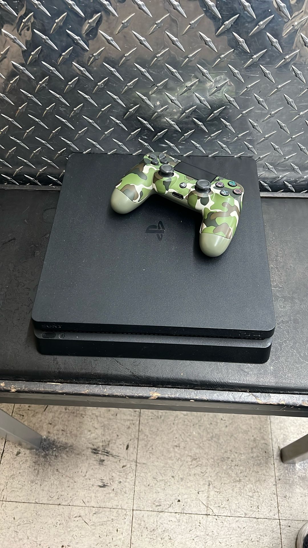 Sony PS4 Slim Game Console