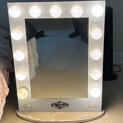 Vanity Girl Hollywood Mirror 