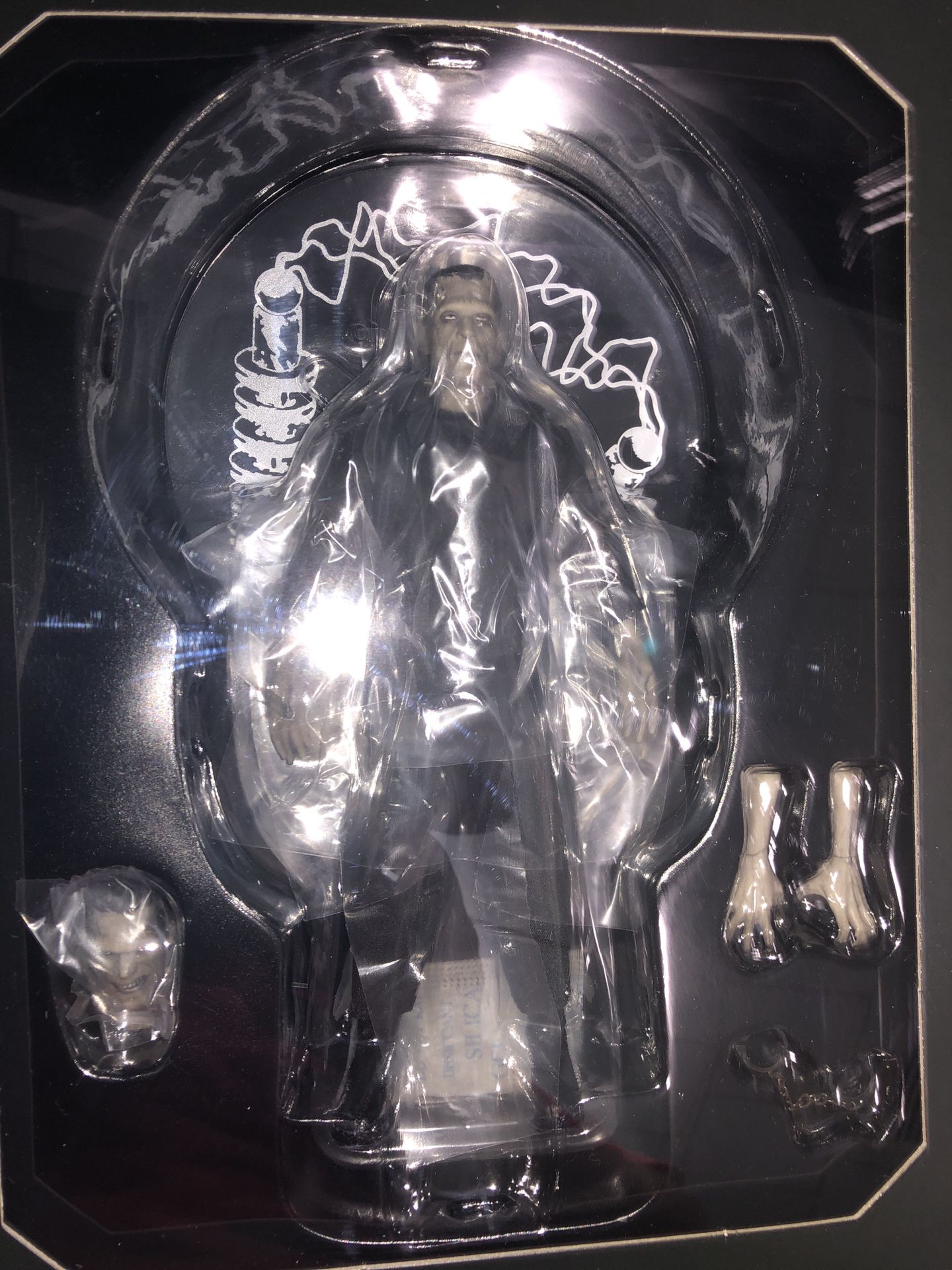 PX Mezco One:12 Previews Exclusive Frankenstein Action Figure Black and White New in Box.