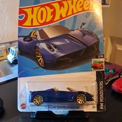 Hot Wheels '17 Pagani Huayra Roadster 