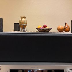 POLK AUDIO CENTER CHANNEL SPEAKER