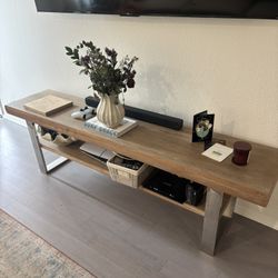 Living Spaces Entertainment Set 