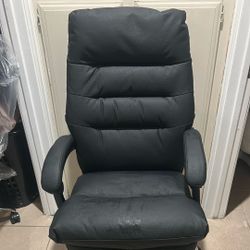 Office/gaming Chair Black Fluffy Seat Reclines 