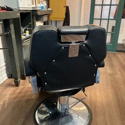 Styling/ Barber Chair