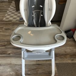 Inguenity high chair great condition