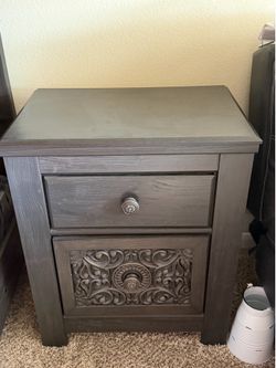 Queen bedroom set