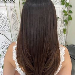 Ven aprovecha esta promoción Corte  en capas o recto + corte bordado.  En promoción incluye planchado o rizos tratamiento Beneficios: Limpieza de punt