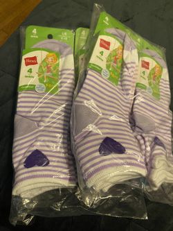 Hanes Women’s Socks Size 4-10. 8pc. I Have 2 Packs $10 Each 