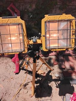 Heavy duty work lights.\ with tripod