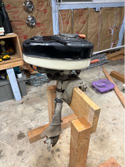 1957 2hp Elgin boat motor w saw