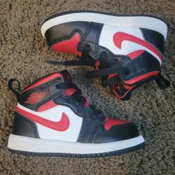 Air Jordan 1 Mid Toddler Size 5c Fire Red