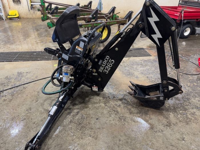 Bradco 3265 Backhoe Attachment