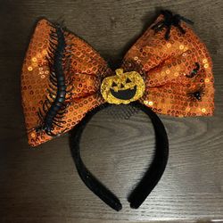 Halloween Bow With Squirmy Creatures