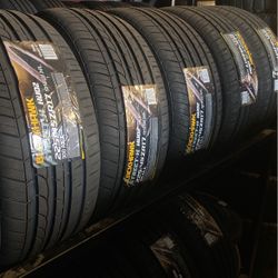 225/45ZR17 Marca Blackahwk Nuevas Y Garantizadas Las 4
