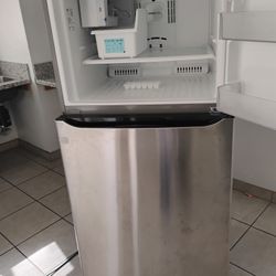 LG Refrigerator 