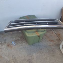 Front Grill For 1995 Ford Xl Van $30