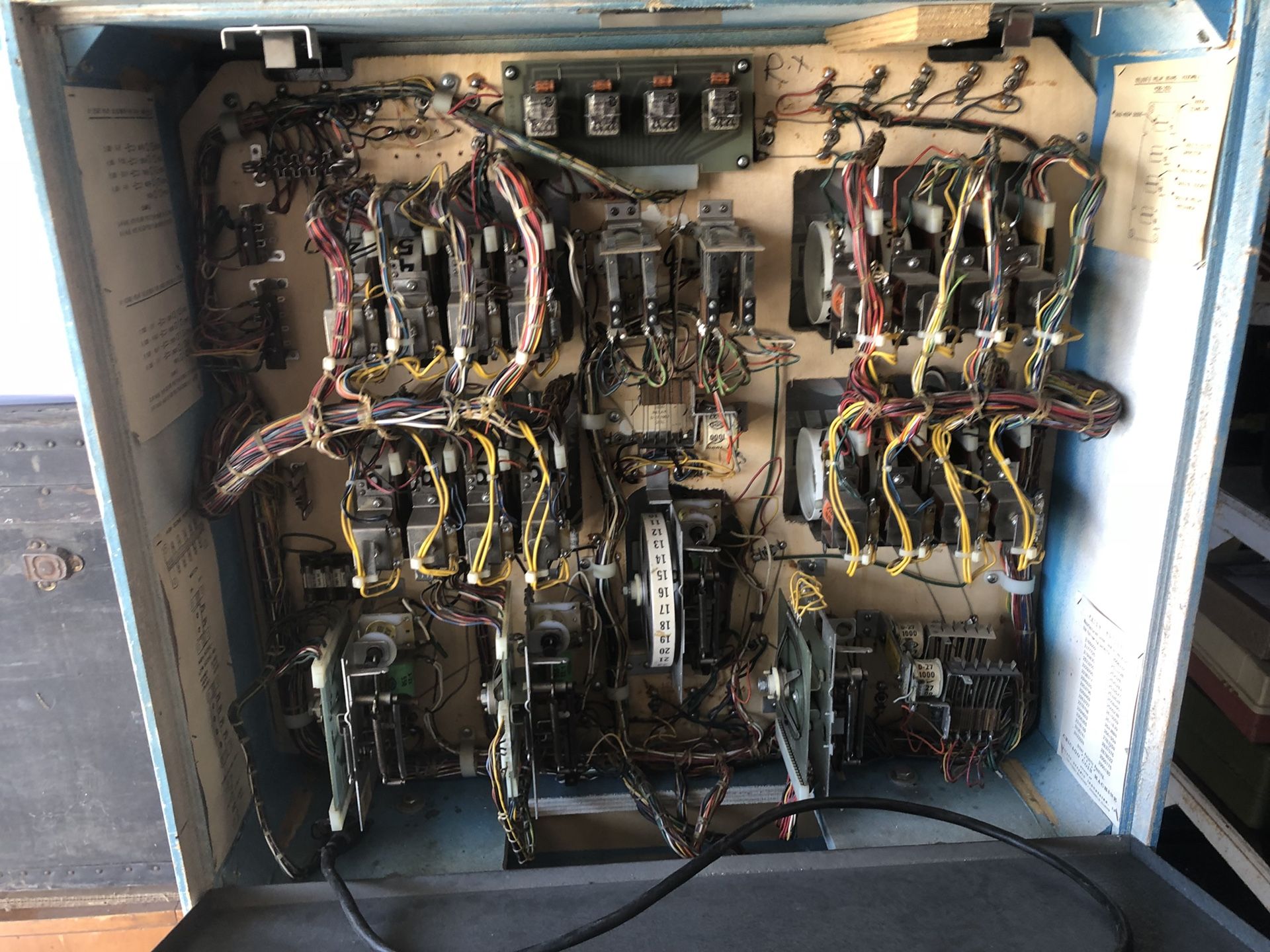 Chicago Coin Jukebox Pinball Machine 1976 Juke Box for Sale in Corona