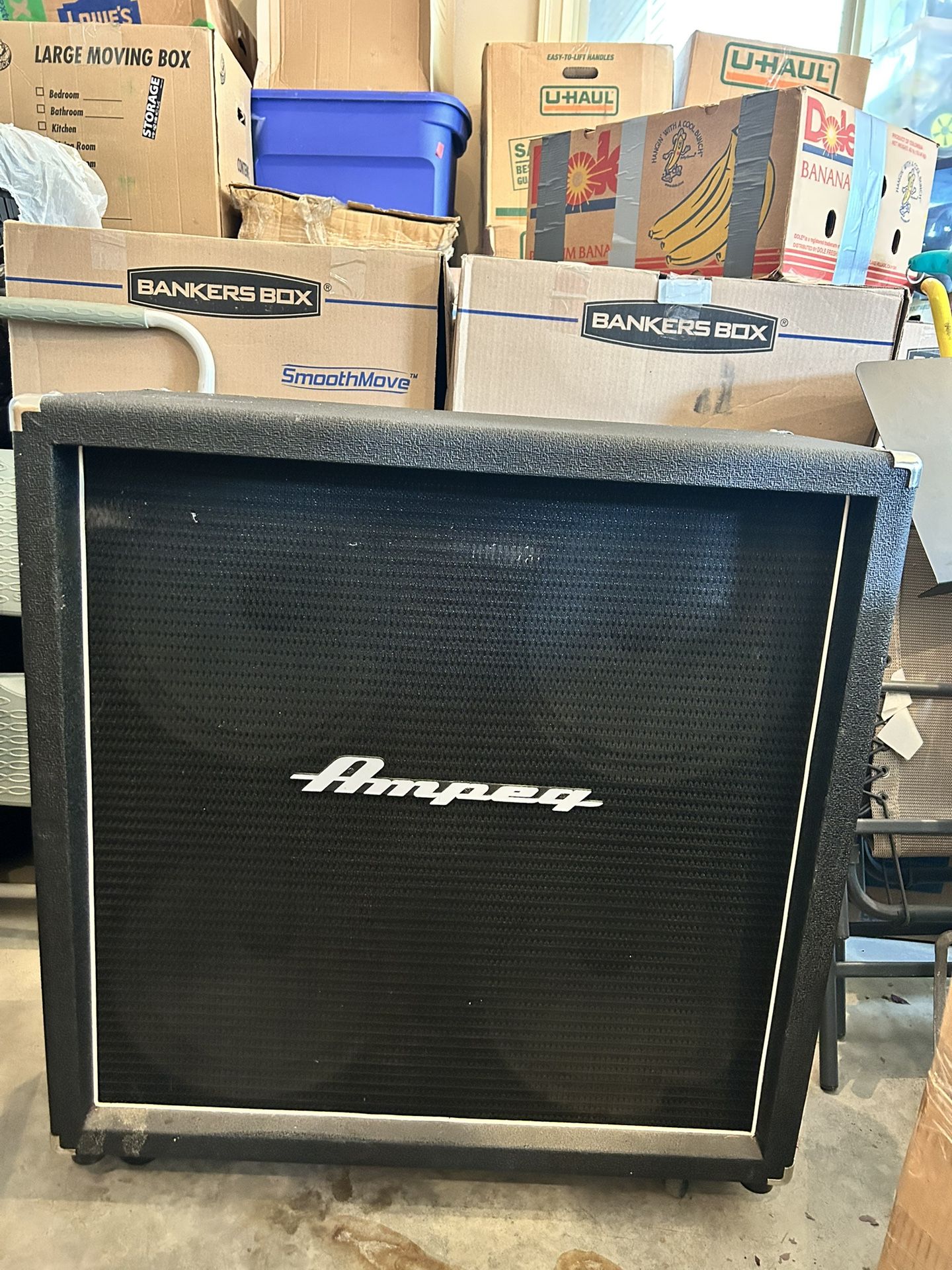 Ampeg Guitar Cabinet