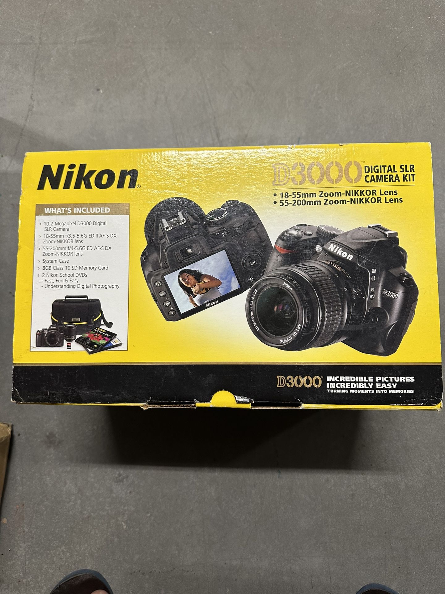 Nikon D3000 Digital Camera Kit
