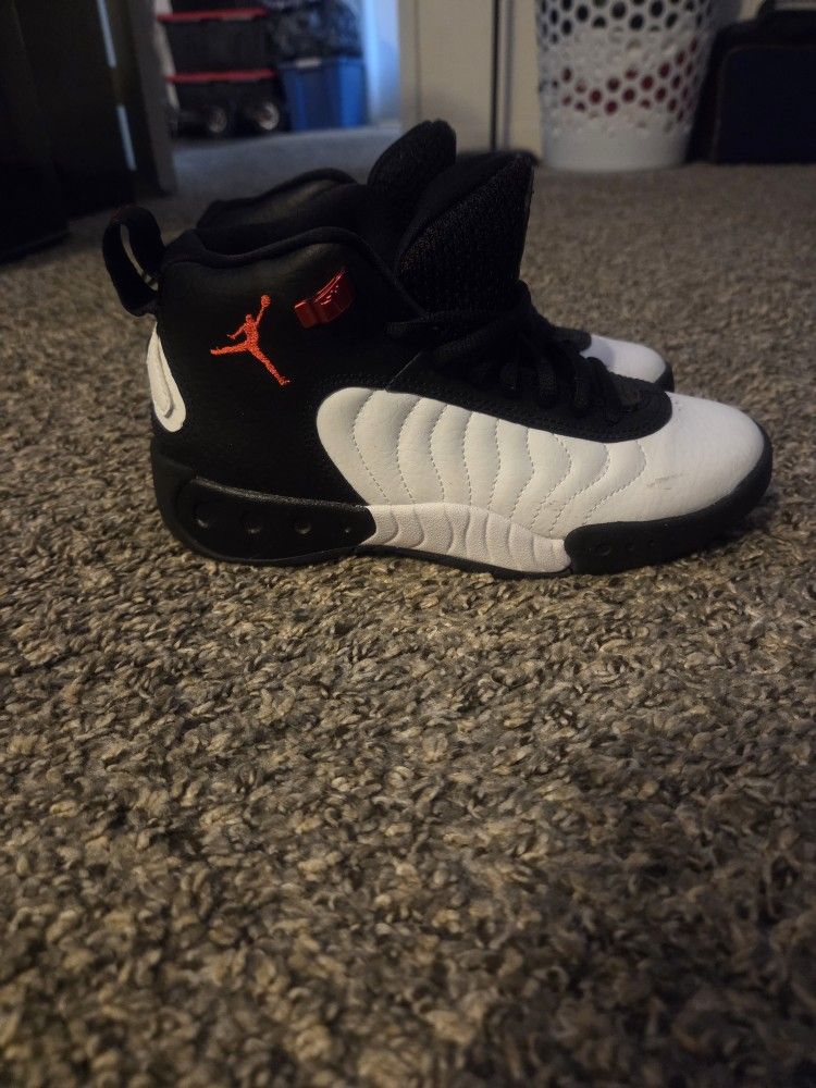 Air Jordan 12 Retro Red/black & White