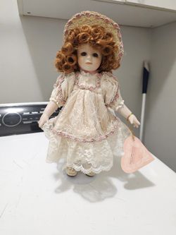 Maryse Nicole Franklin Heirloom Doll 11" Red Hair Signed in Gold