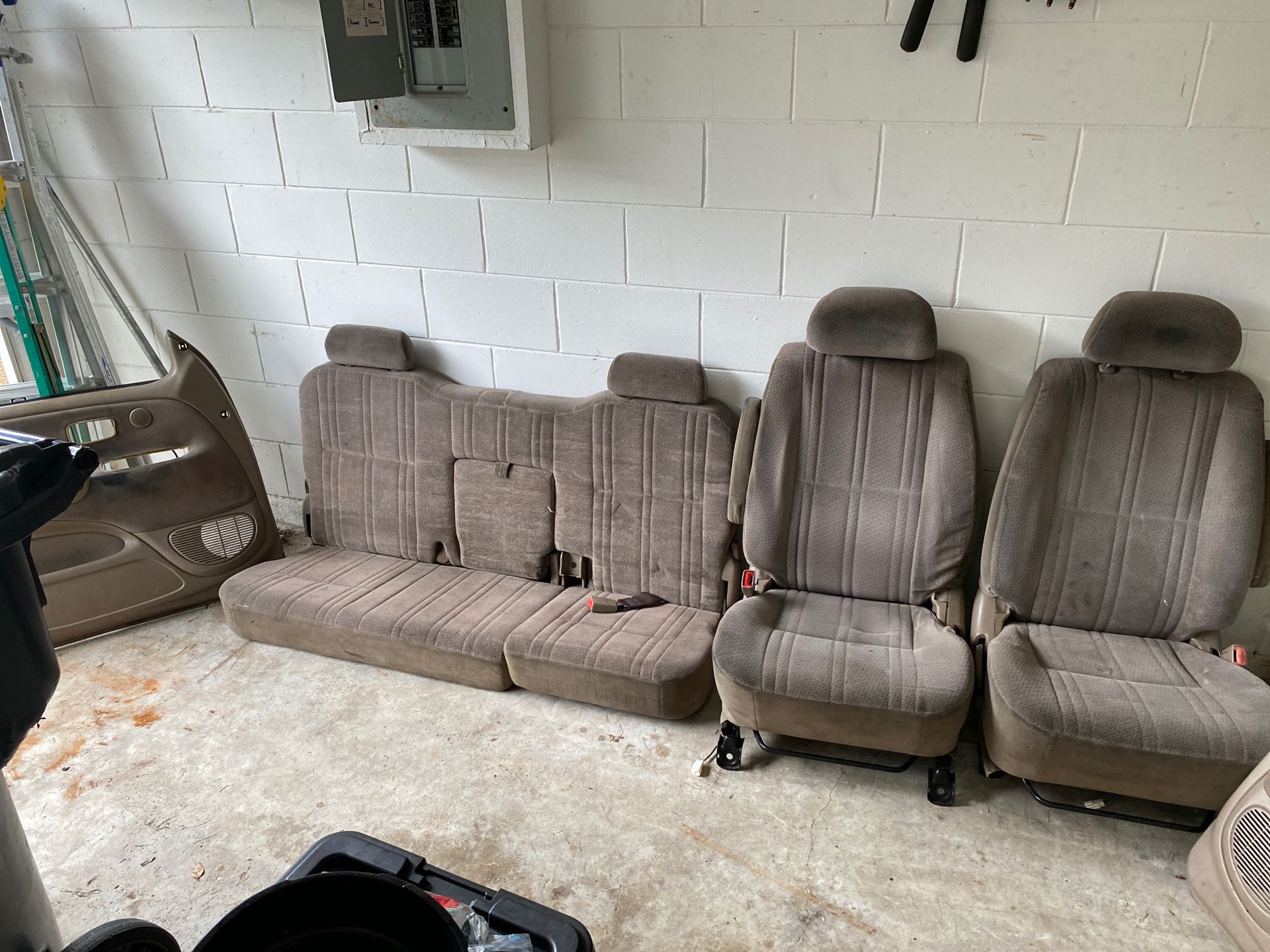 00-06 Toyota Tundra Complete Interior Set “For Free”