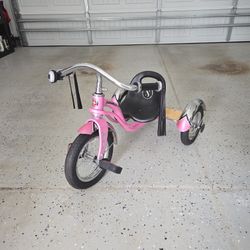 Schwinn Roadster Tricycle 12in
S6759