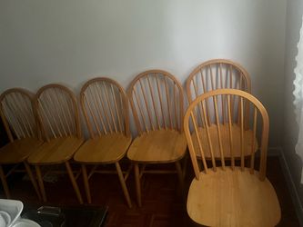 Set of 6 Solid Wood Spindle-Back Dining Chairs - Light Natural Finish
