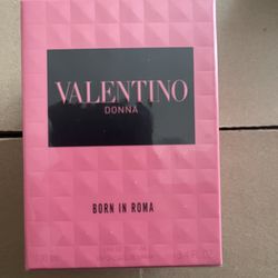 Born In Roma Valentino Eau de Parfum – Brand New In Box