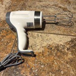 Electric Hamilton Beach Hand Mixer