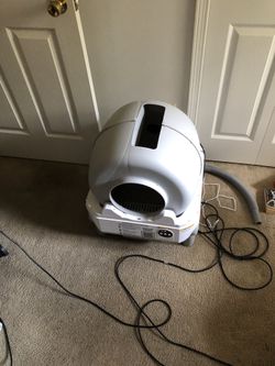 Self Cleaning Litter Box