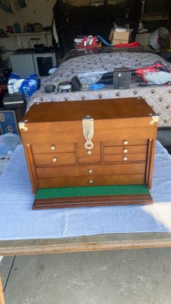 Trinity Wood Tool Box