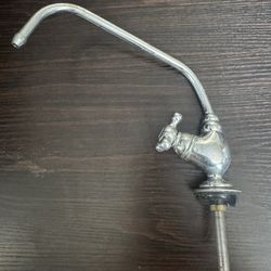 Deluxe Long Reach Gooseneck Faucet with Chrome Handle 9"