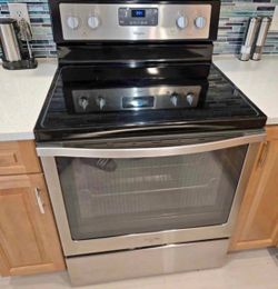 Whirlpool Stainless Ceramic Range