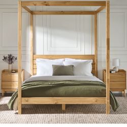 New in Box Isla Solid Wood Canopy Bedframe Collection Queen