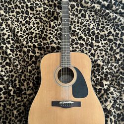 Fender DG8 natural acoustic guitar