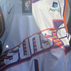 Brand new booker jersey!!!!!!! size L in men