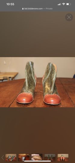 Ladies boots