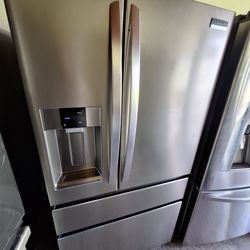 Counter Depth Refrigerator 