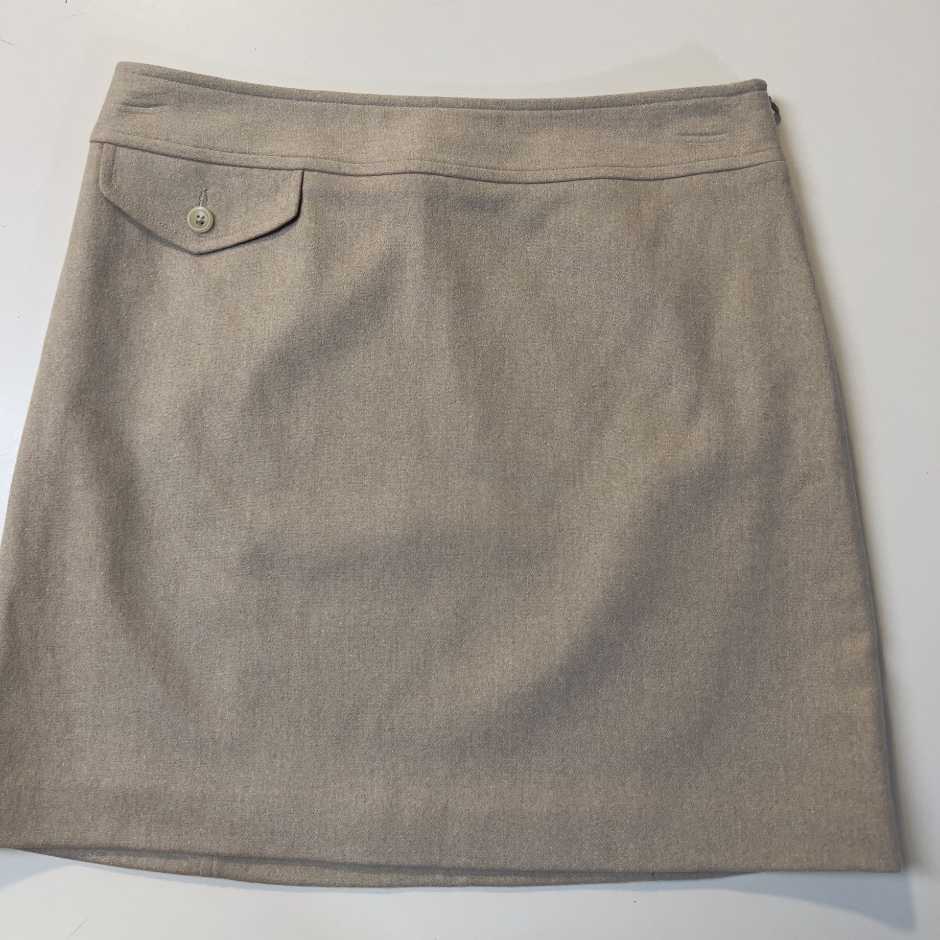 Banana Republic Women’s Tan Wool Cashmere Blend Classic Mini Skirt size 4