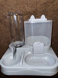 Small Automatic Feeder and Water Dispenser